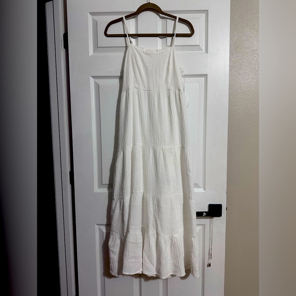 White spaghetti strap maxi dress - Picture 1 of 4